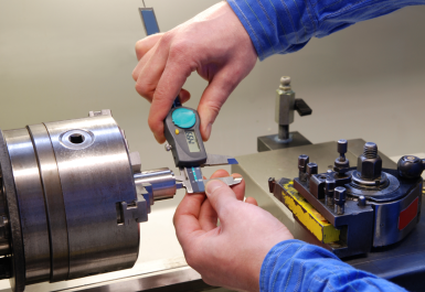 Vì sao tôi đi làm công nhân